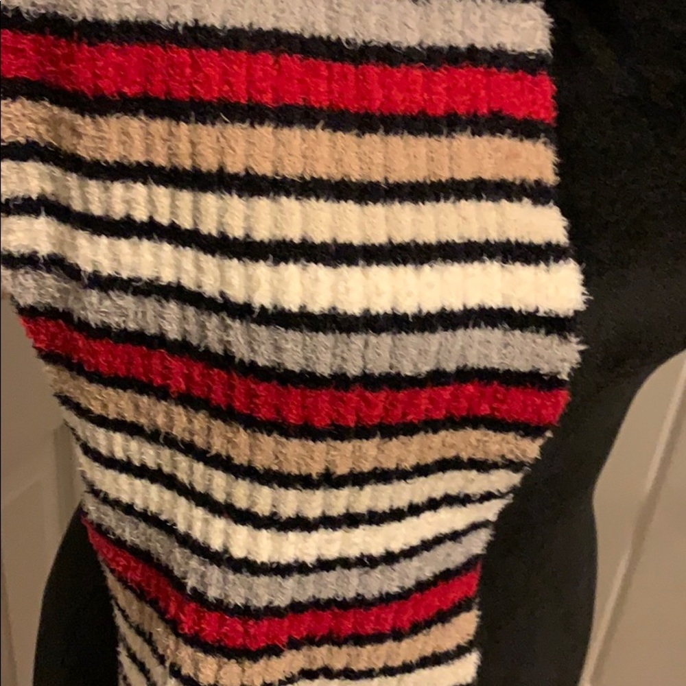 Isotoner Striped Scarf - Picture 5 of 8